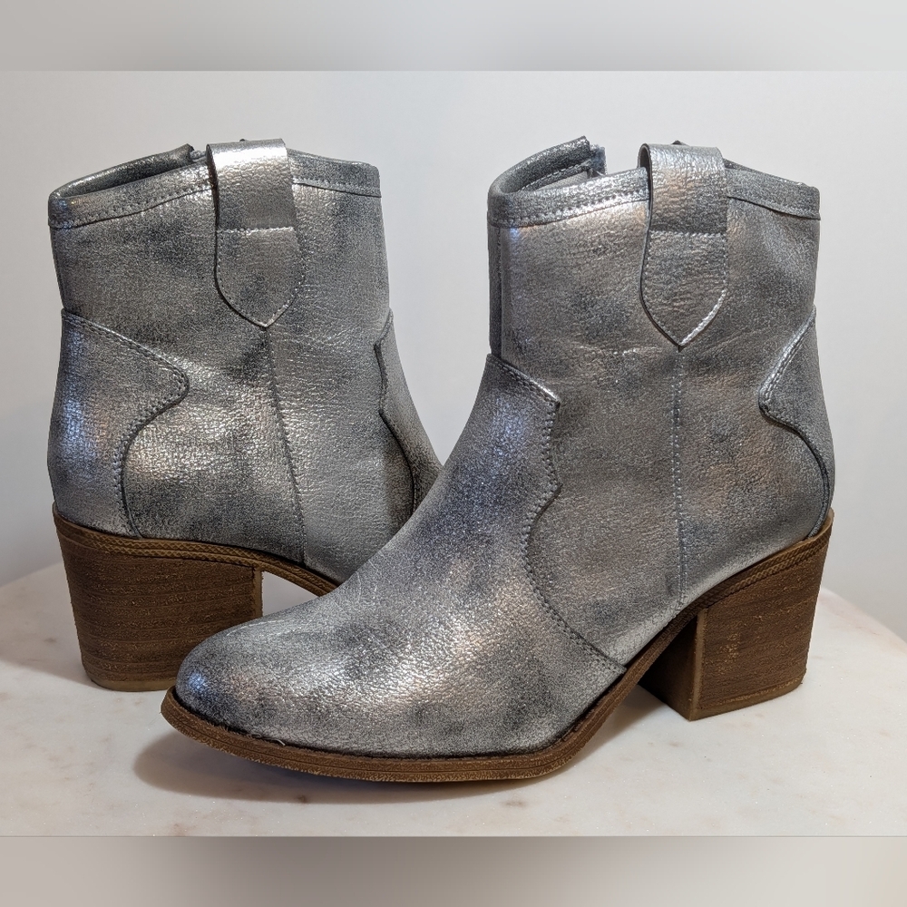 Dirty Laundry Metallic Silver Ankle Boots